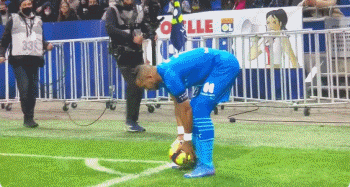 史上最火爆！2025赛季中超联赛现场观众总数首次突破600万（空前热度！2025赛季中超现场观众总数首破600万）