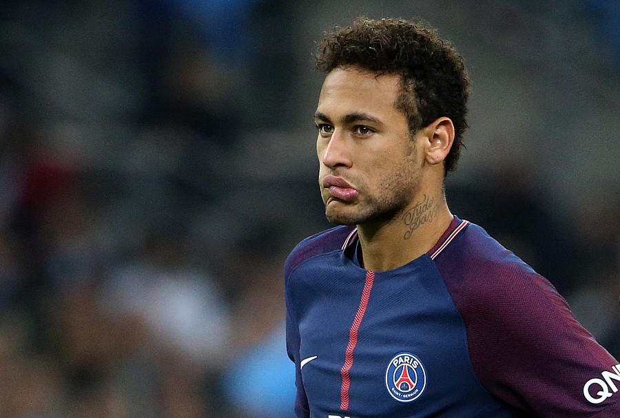 西甲：皇马客场1-1战平比利亚雷亚尔（西甲：皇马客场与比利亚雷亚尔1-1握手言和）