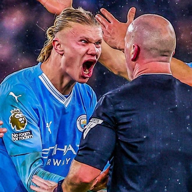 凯恩：我可以拿金球奖，通常需赢得世界杯或欧冠才能实现（凯恩称有望问鼎金球：通常得先赢下世界杯或欧冠）