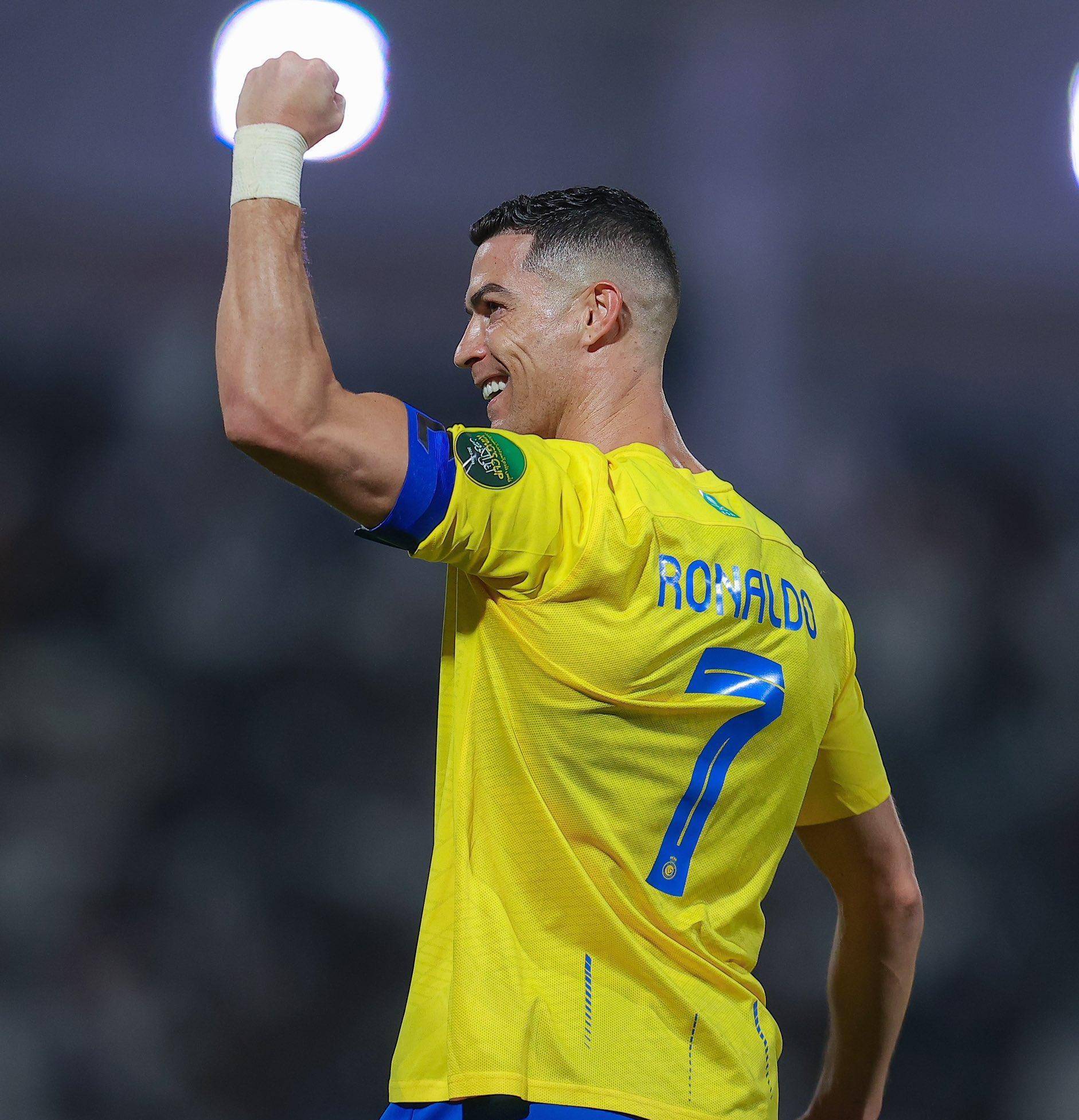 王博谈新援：桑普森&塔克和队友化学反应不错，还有融入空间（王博评新援：桑普森、塔克与队友默契不错 仍有磨合空间）