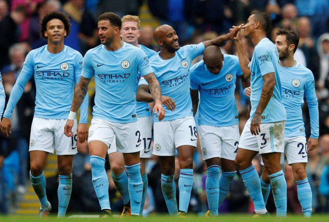 普拉蒂尼等尤文传奇与一线队见面，并参观海瑟尔惨案纪念碑（普拉蒂尼等尤文名宿与一线队会面，赴海瑟尔惨案纪念碑致敬）