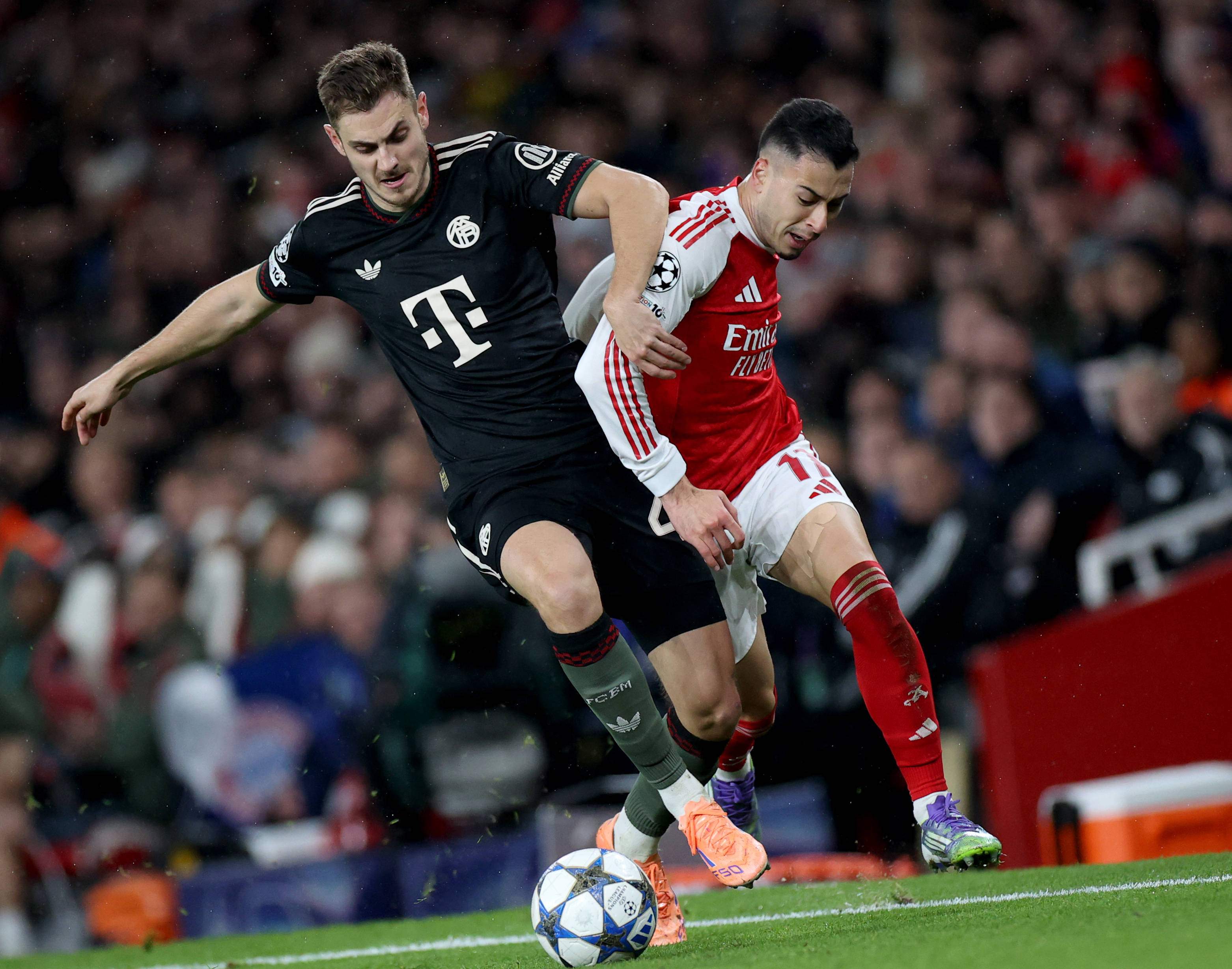 再起风波，内马尔：向教练致歉？又是哪个狗屎记者编造的谎言（风波再起，内马尔否认向教练道歉：是谁在捏造谣言？）