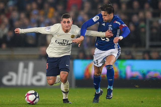 埃尔纳内斯：并非所有手球或者手臂触球都是点球，规则需要改