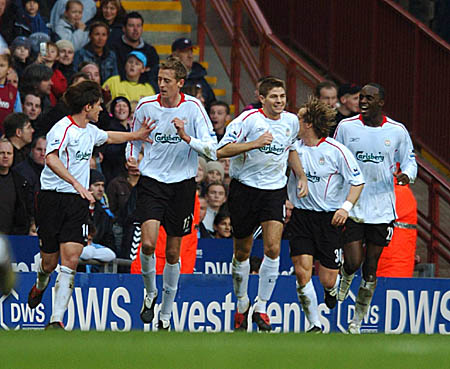 李璇：有个球队主帅最快明天官宣，下赛季应该能换个活法（李璇爆料：某队新帅最快明日官宣，下赛季或迎新气象）