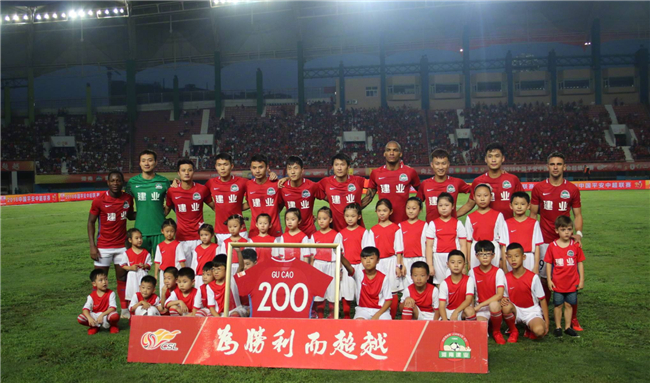 一日意甲最新动态：米兰双雄培养新人，迈尼昂无意加盟蓝黑军团（今日意甲快报：米兰双雄提拔新秀，迈尼昂无缘蓝黑军团）