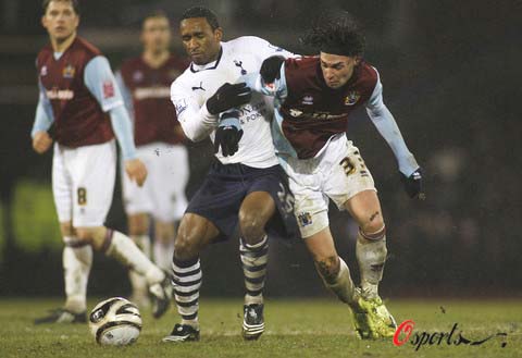 巴洛特利庆祝维埃拉离任：现在可以专注于热爱热那亚的人了（巴洛特利为维埃拉下课叫好：现在可把重心放在真正热爱热那亚的人）