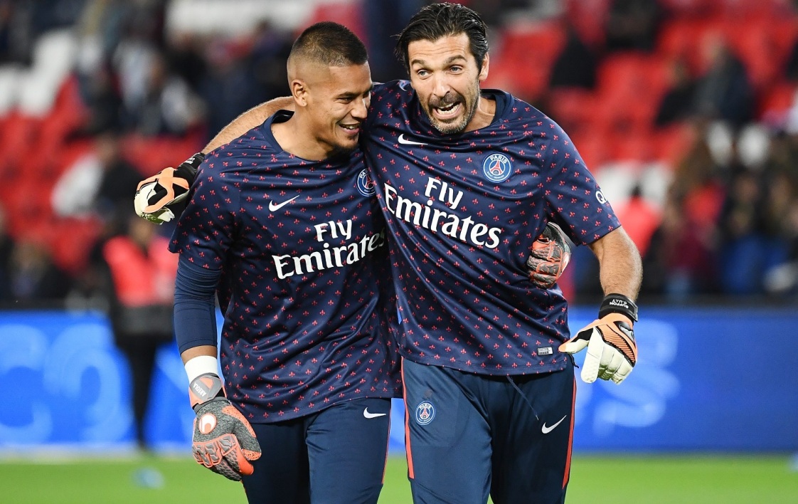 官方：因客战阿森纳的欧冠中球迷违规行为，拜仁被罚款7万欧（官方：拜仁因欧冠客战阿森纳期间球迷违规被罚7万欧元）