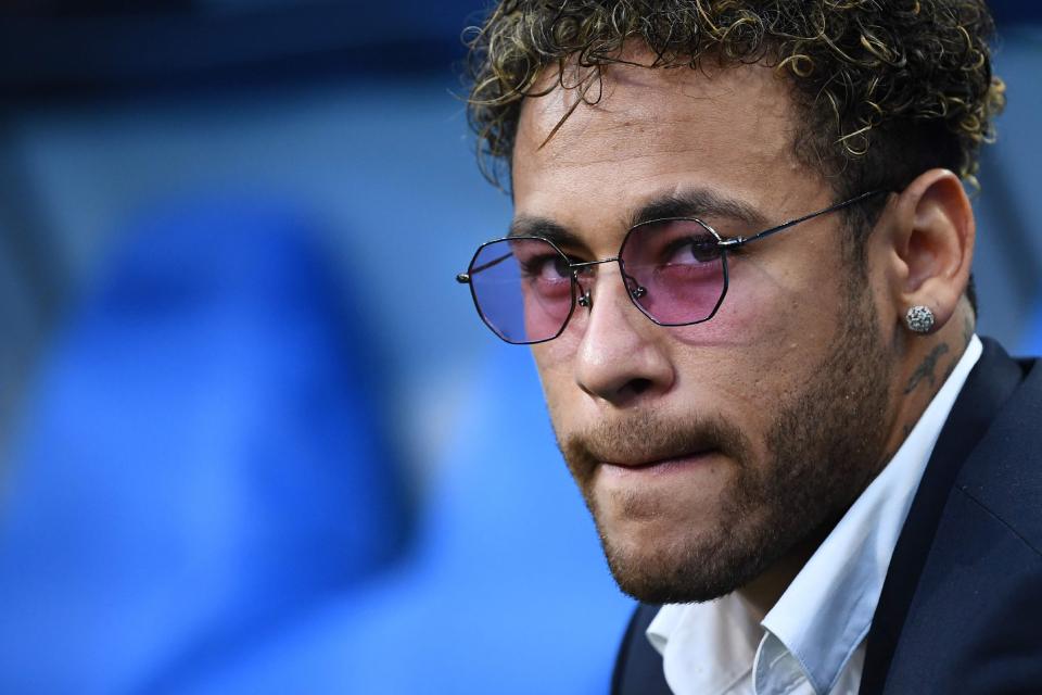 雷霆凭借亚历山大37分统治力，以122比95大胜开拓者，九连胜稳居西部前列。（亚历山大轰37分，雷霆122-95碾压开拓者，豪取九连胜稳居西部前列）