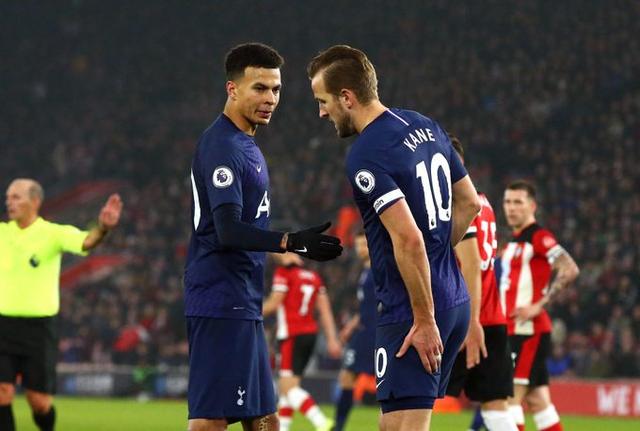 沙特联身价更新：C罗1200万欧不变，雷特吉、努涅斯前二（沙特联身价最新榜：C罗仍为1200万欧，雷特吉与努涅斯占据前二）