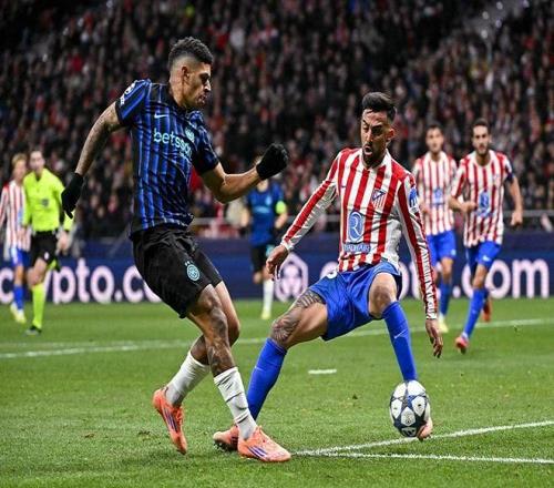 图片报：拜仁考虑同意在于帕新合同加入第一年生效的解约条款（Bild：拜仁或同意在于帕新约中加入首年生效的解约条款）