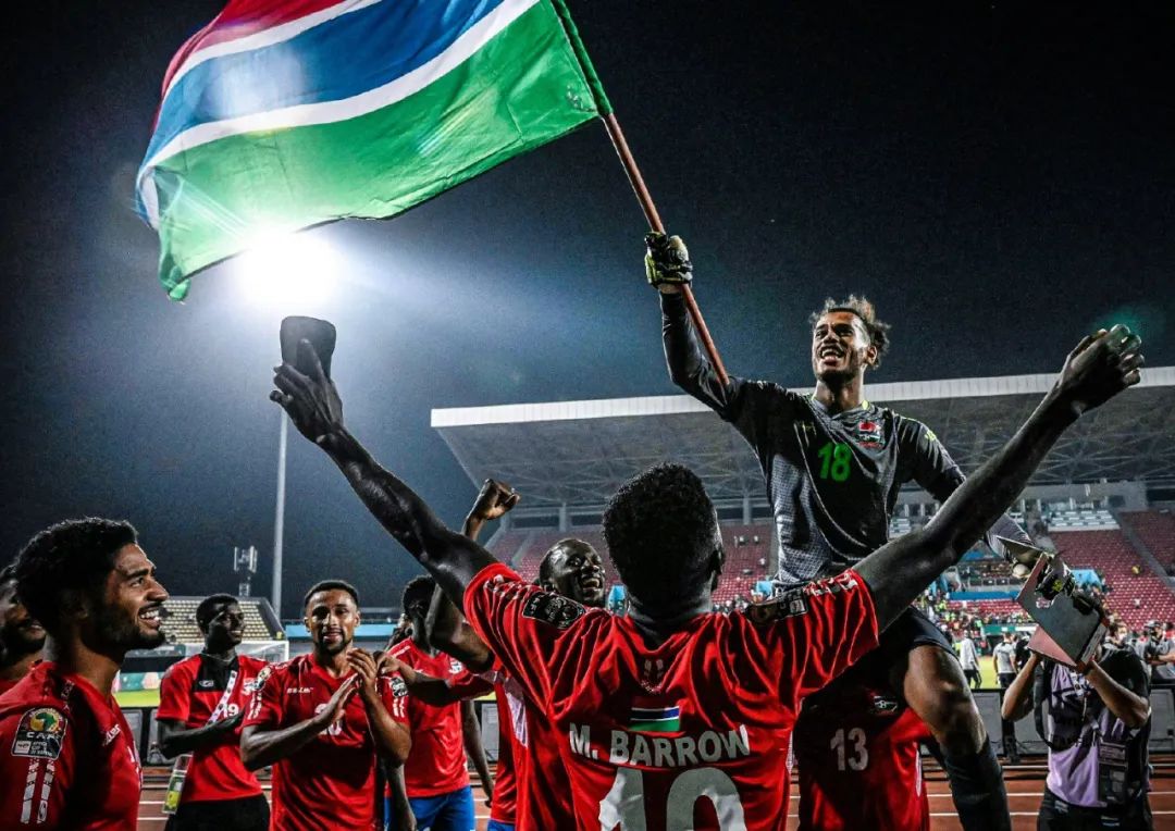 老当益壮，莫德里奇当选米兰10月最佳球员（老骥伏枥，莫德里奇荣膺米兰10月最佳球员）