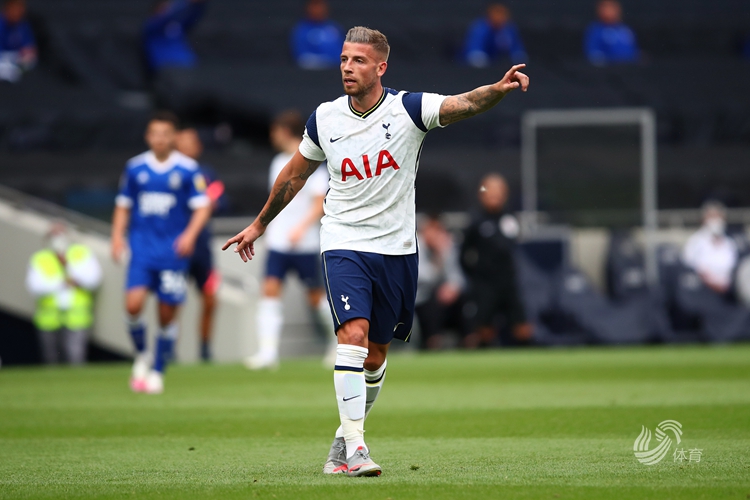 马竞最近10场对意大利球队8胜1平1负，且近12场欧冠主场11胜（马竞近10次对阵意大利球队8胜1平1负，欧冠主场12战11胜）