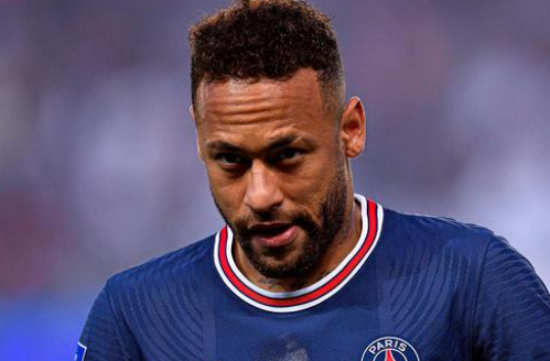 欧冠半场：阿纳别科夫屡送神扑，凯拉特0-0奥林匹亚科斯（半场战报：阿纳别科夫高接低挡，凯拉特暂0-0奥林匹亚科斯）