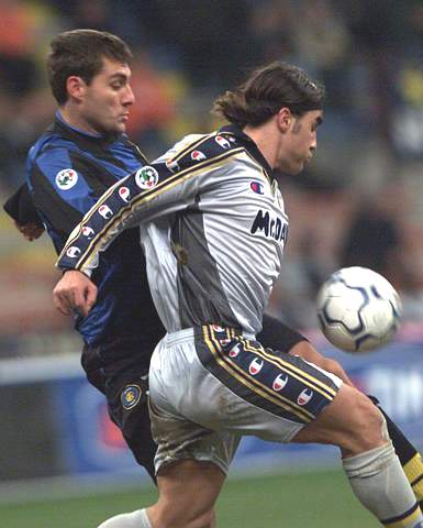 马德里竞技誓夺胜利，瓦伦西亚能否阻击？（马竞力争三分，瓦伦西亚能否搅局？）